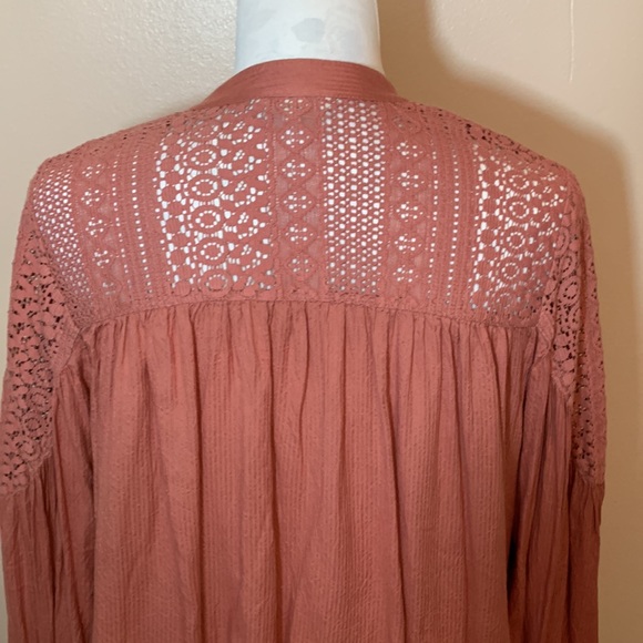 Lucky Brand 🍀 Burnt Orange Lace Cut Boho Top - Picture 5 of 10